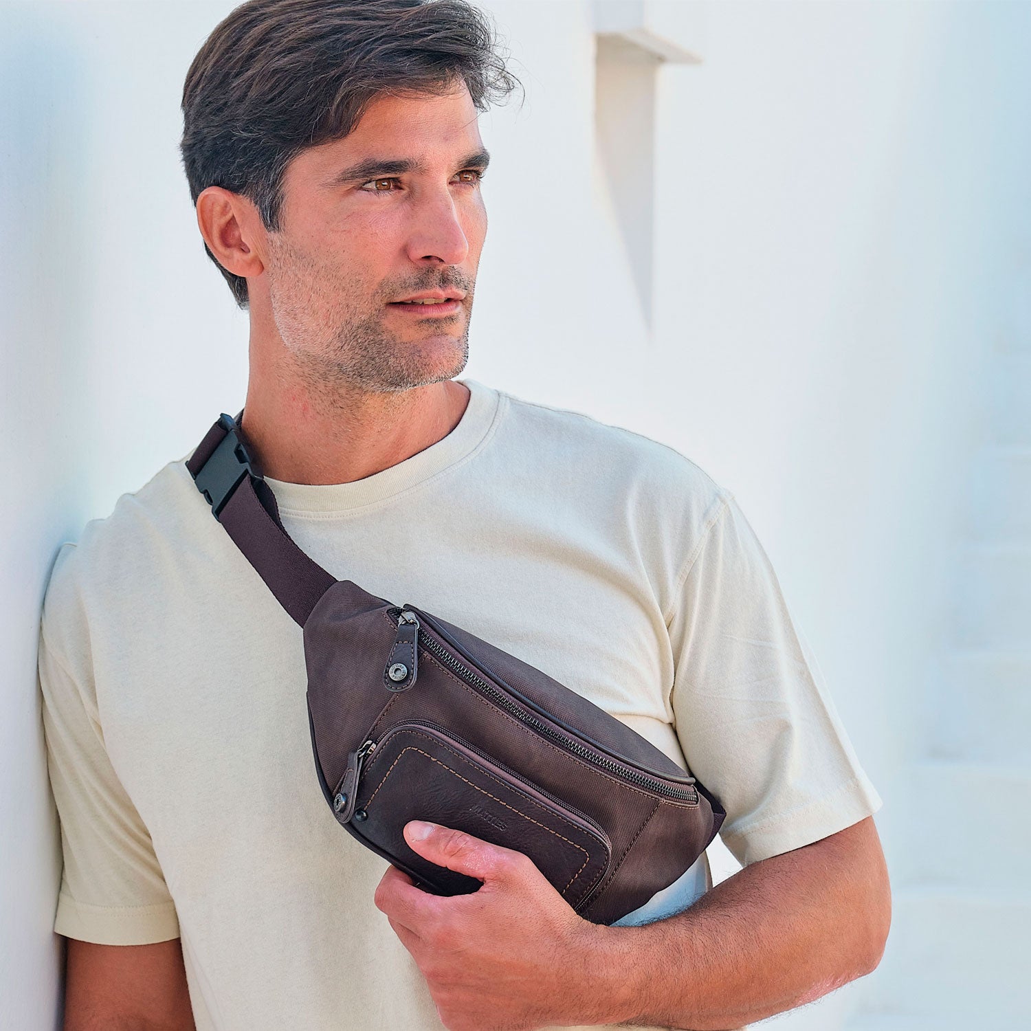 Men's waist bag, brown color, Youth Series. 19x14 cm