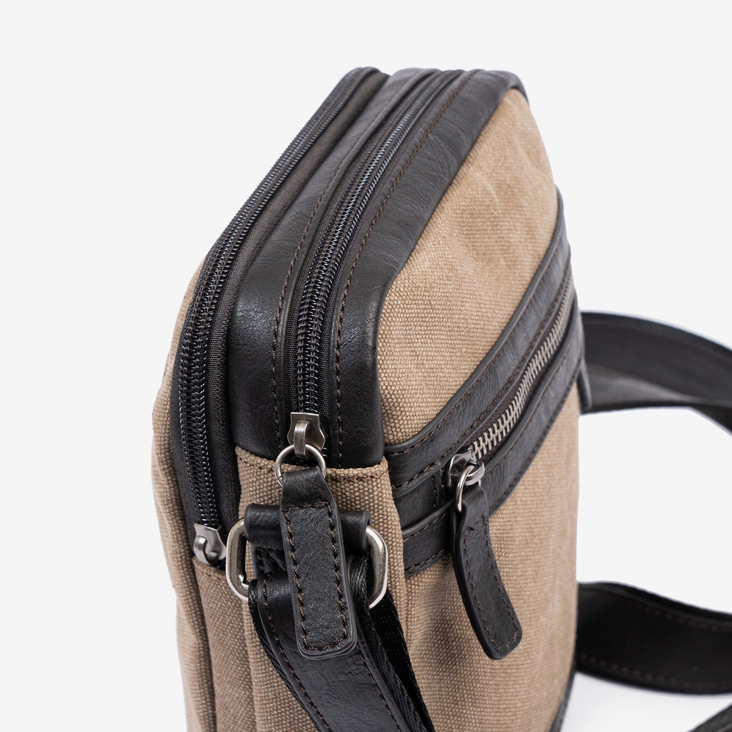 Bolso bandolera para hombre , color marrón, Serie Lona. 17x22 cm