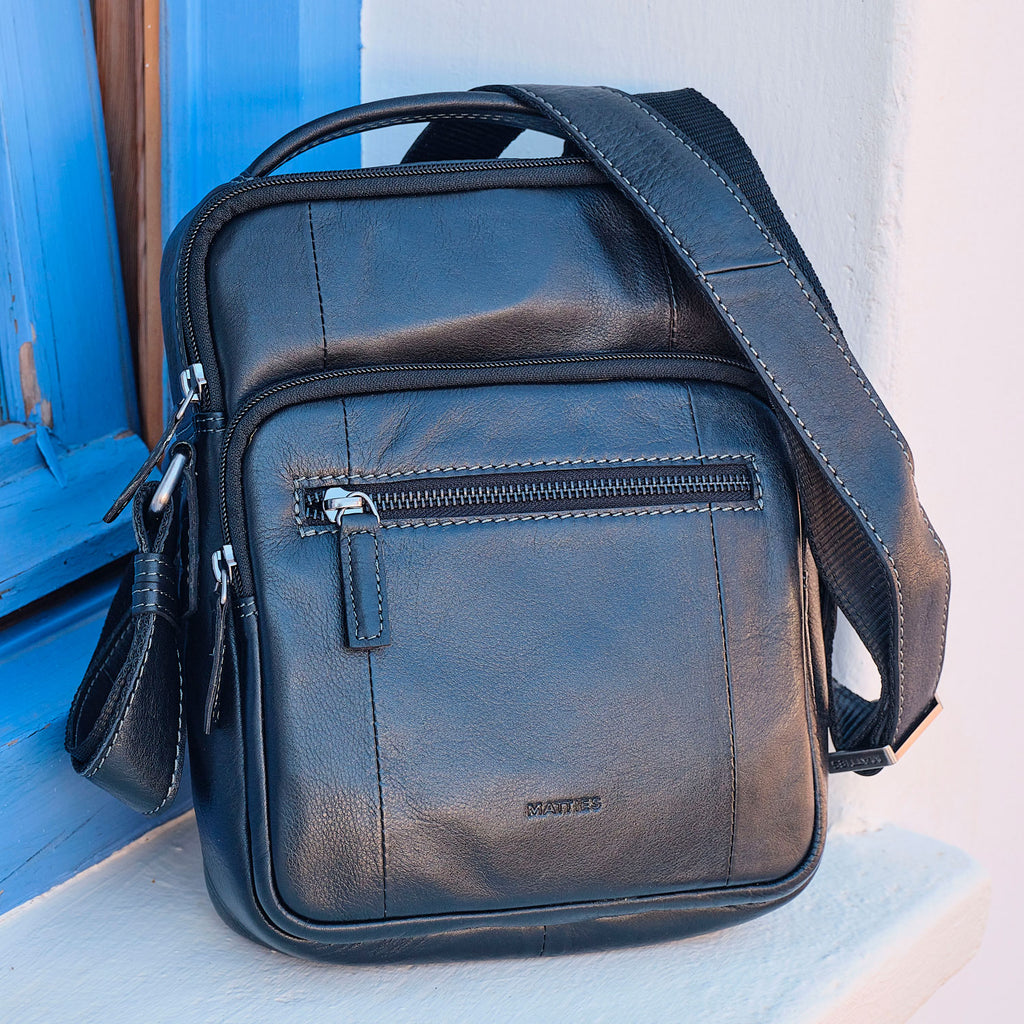 Men's crossbody bag, black color, Pioneer Leather Series. 19x24 cm
