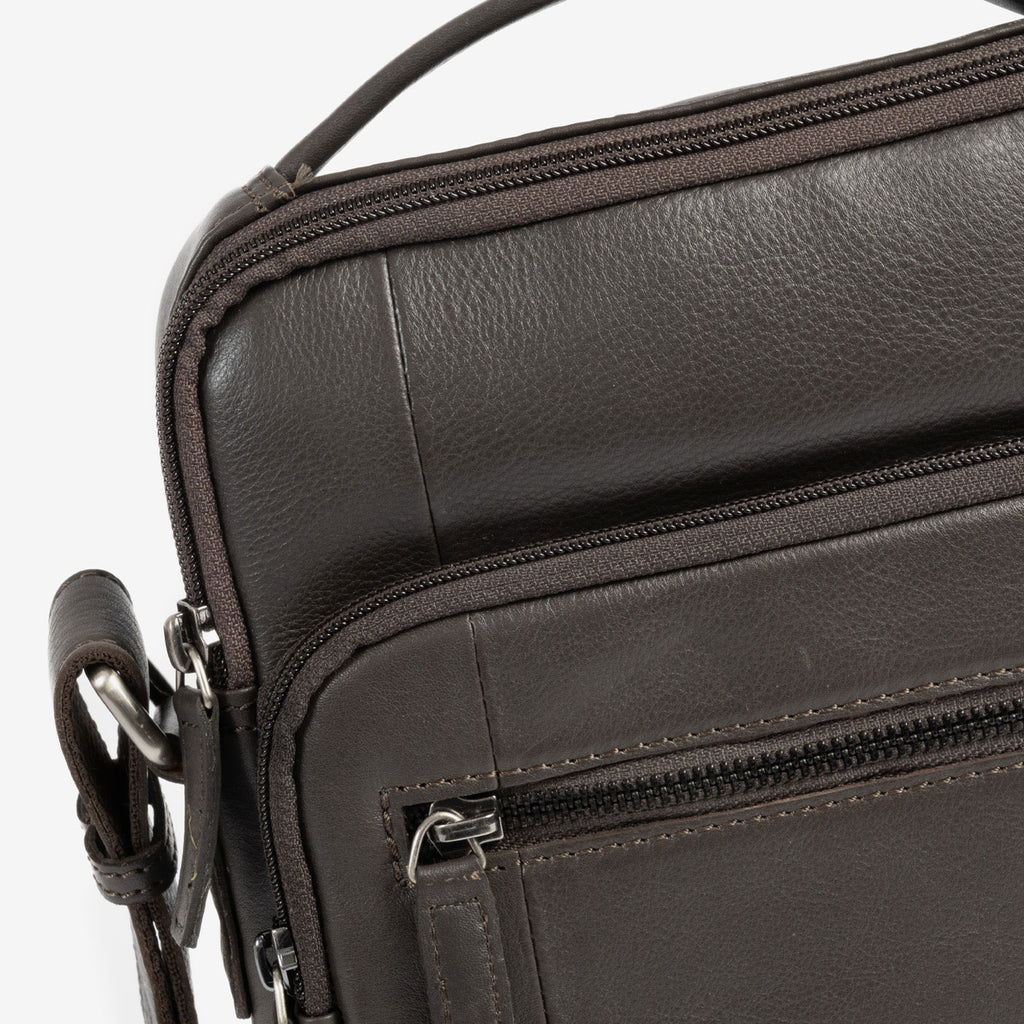 Men's crossbody bag, black color, Pioneer Leather Series. 19x24 cm