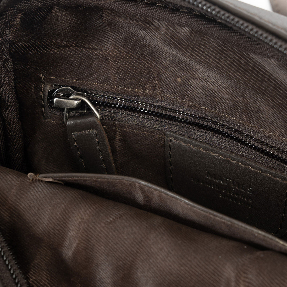 Bolso bandolera para hombre , Serie Pioneer Leather. 16x19 cm