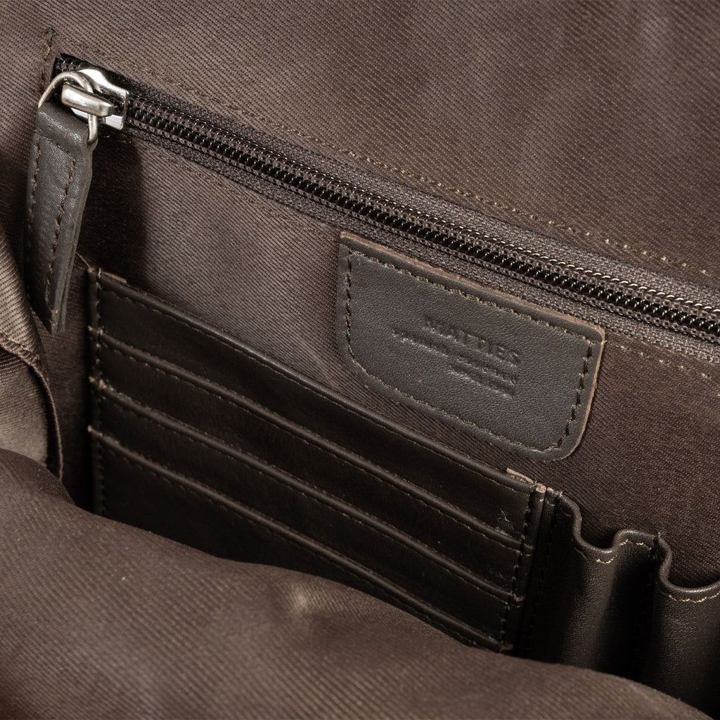 Men's backpack, black color, Pioneer Leather Series. 27x36x09 cm