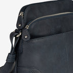 Classic shoulder bag, leather color