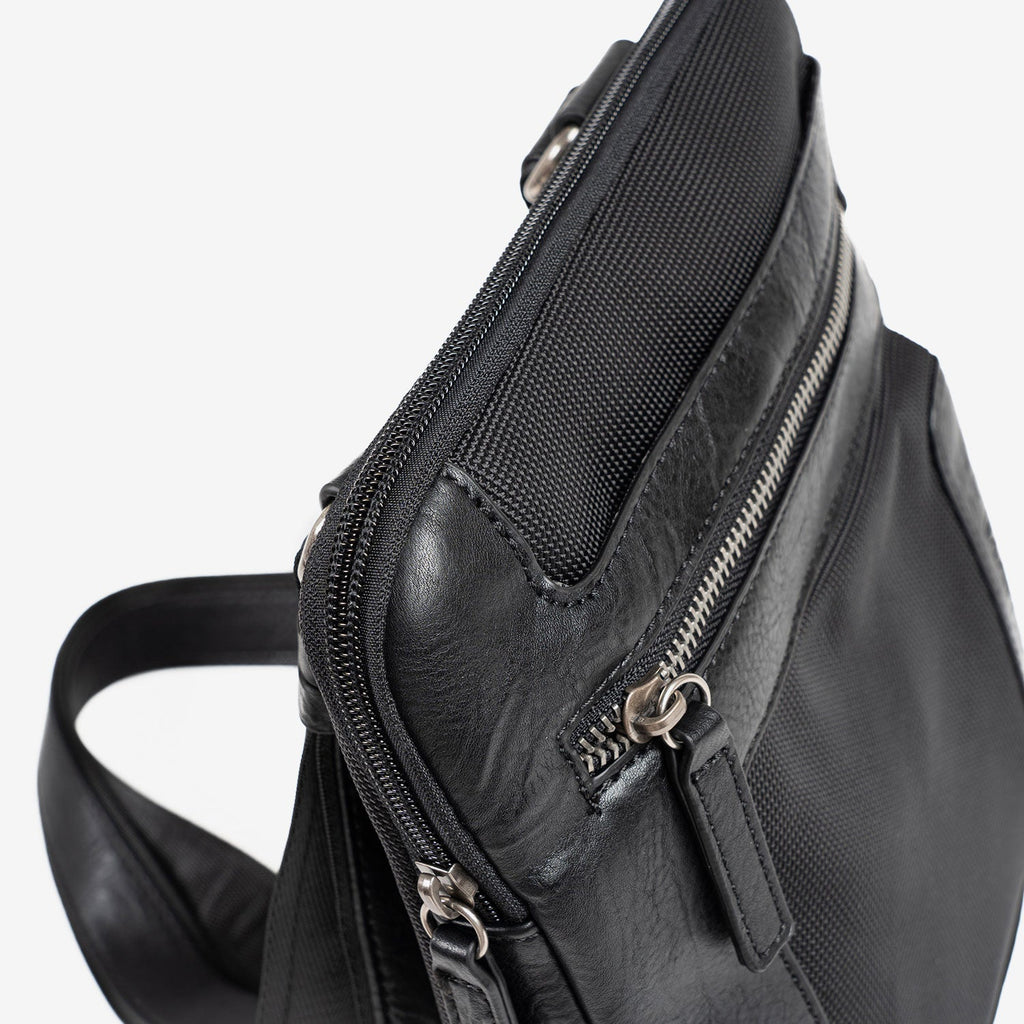 BOLSO BANDOLERA PARA HOMBRE, COLECCIÓN NYLON SPORT. 21.5x25x05 cm - Matties Bags
