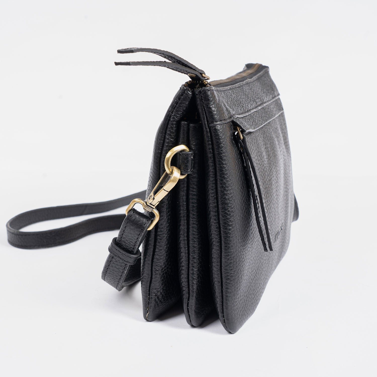 Bolso bandolera, Serie floater/leather. 25.5x17x07 cm - Matties Bags