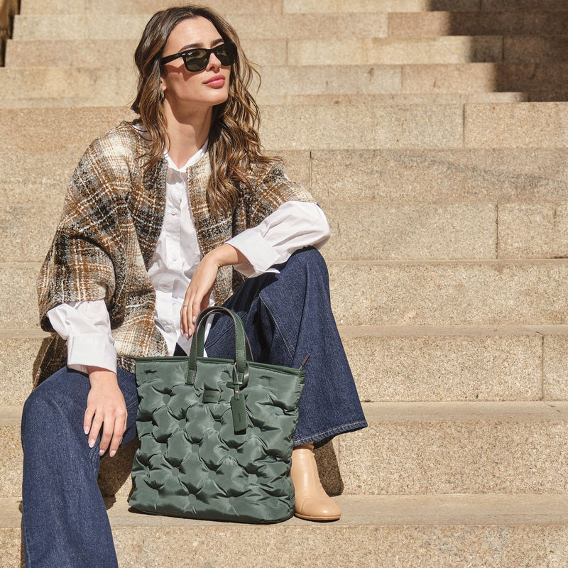 Bolso de mano con bandolera, Serie acolchado. 33x32x12.5 cm - Matties Bags