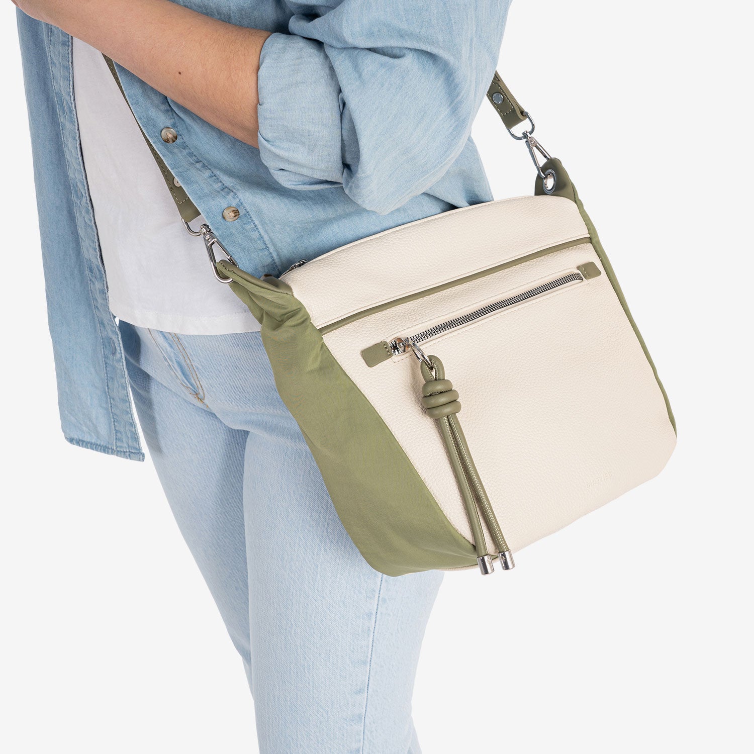 BOLSO DE MUJER, COLOR CAMEL, SERIE ENIX. 24x21x10 CM - Matties Bags