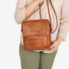 MINI BOLSO BANDOLERA PARA MUJER, SERIE MINIBAGS ESMERALDA. 22x22x6,5 cm - Matties Bags