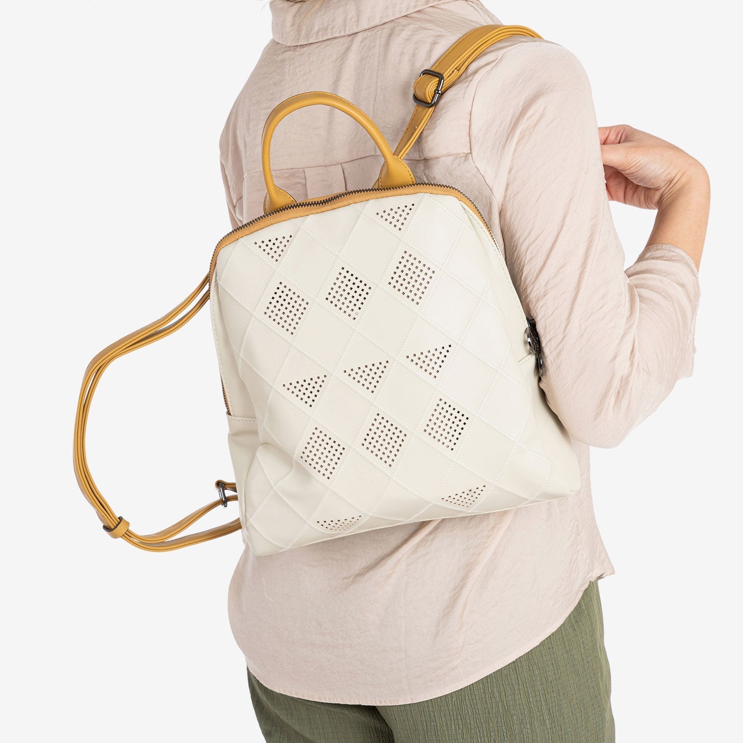 MOCHILA DE MUJER, SERIE ALHAMA. 28x30x09 CM - Matties Bags