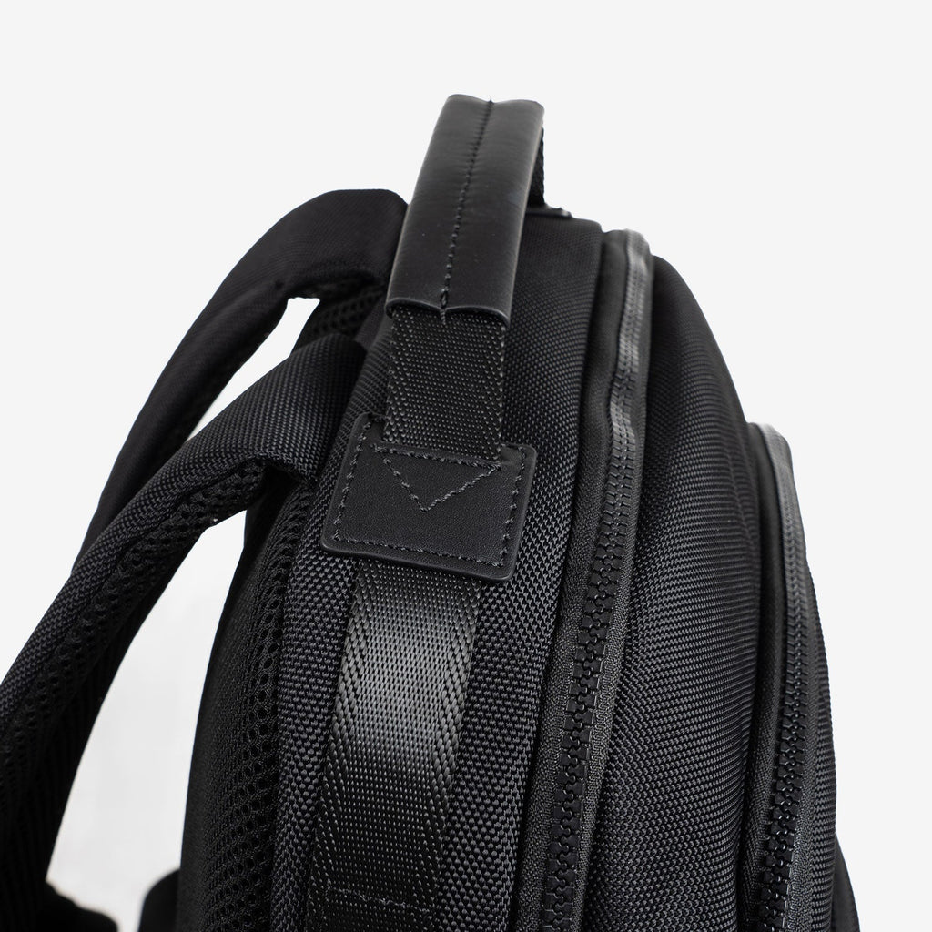 MOCHILA PARA HOMBRE, COLECCIÓN FABRIC. 31x40x12.5 cm - Matties Bags