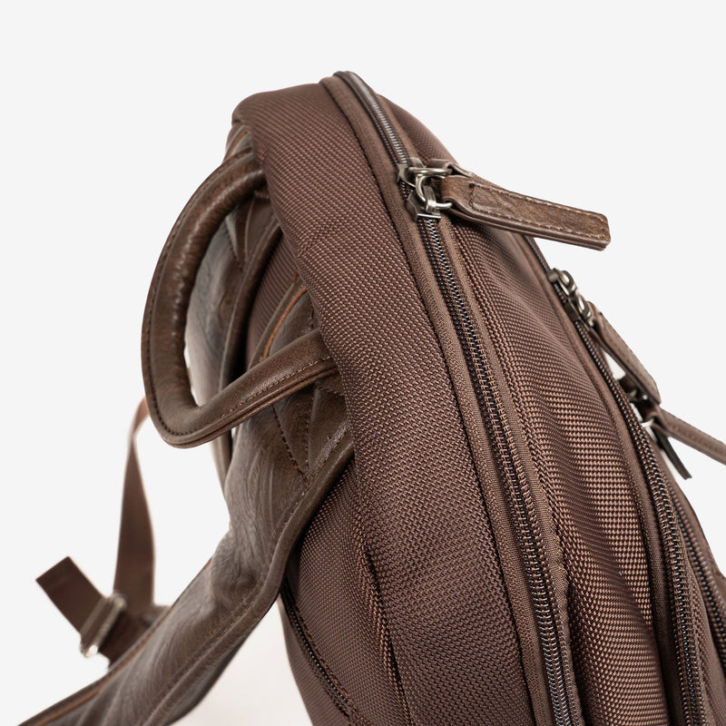 MOCHILA PARA HOMBRE, COLECCIÓN NYLON SPORT. 28x37x09 cm - Matties Bags