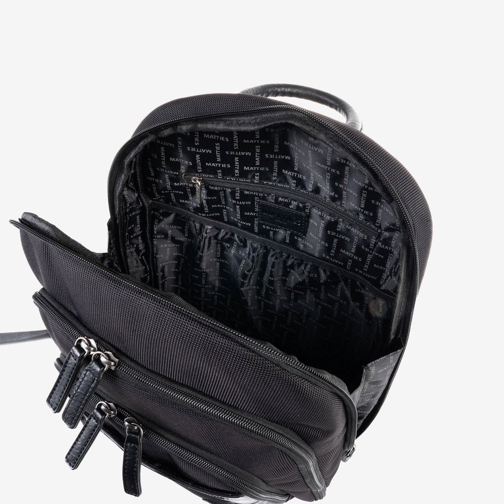 MOCHILA PARA HOMBRE, COLECCIÓN NYLON SPORT. 28x37x09 cm - Matties Bags
