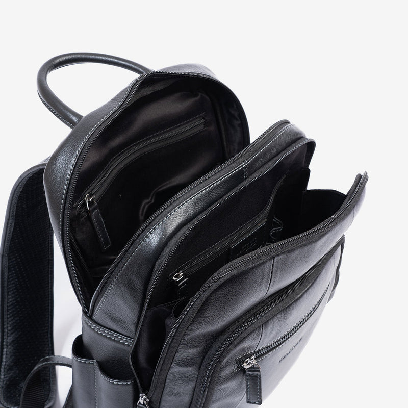Mochila para hombre , color negro, Serie Pioneer Leather. 27x36x09 cm - Matties Bags