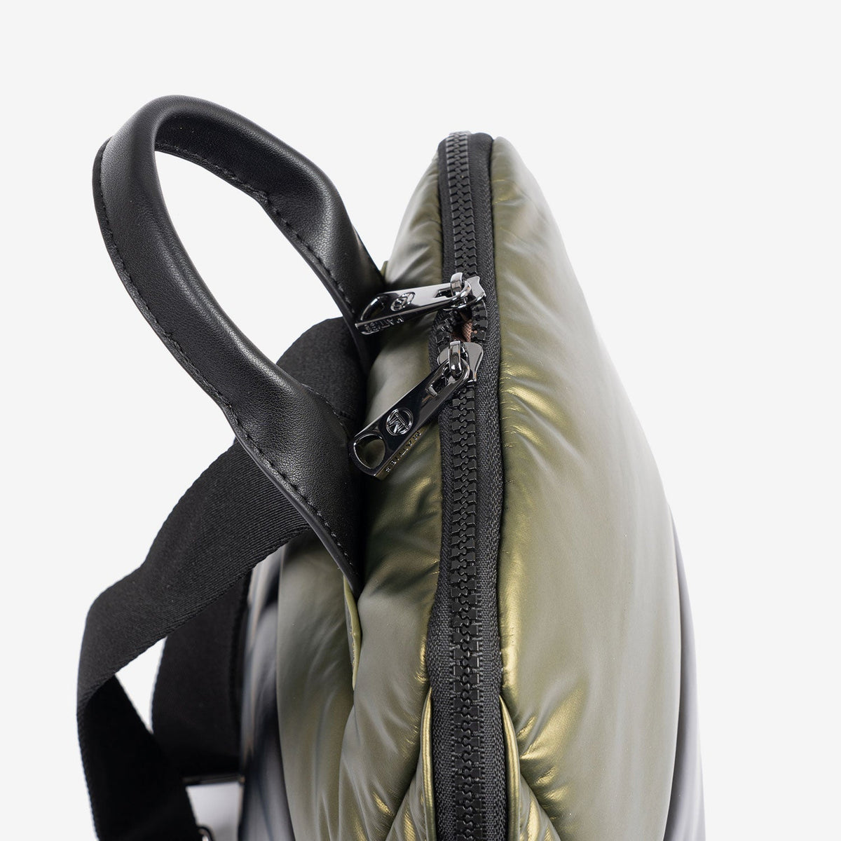 Mochila, Serie velside. 26x31x10.5 cm - Matties Bags