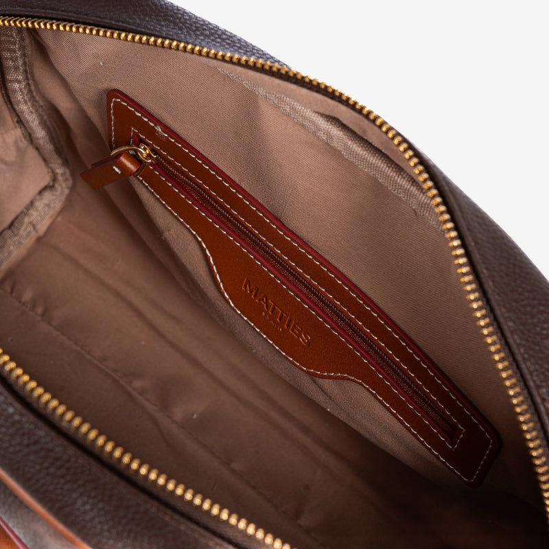 Bolso de mano con bandolera, color marrón, Serie Rose. 33x23x10 cm