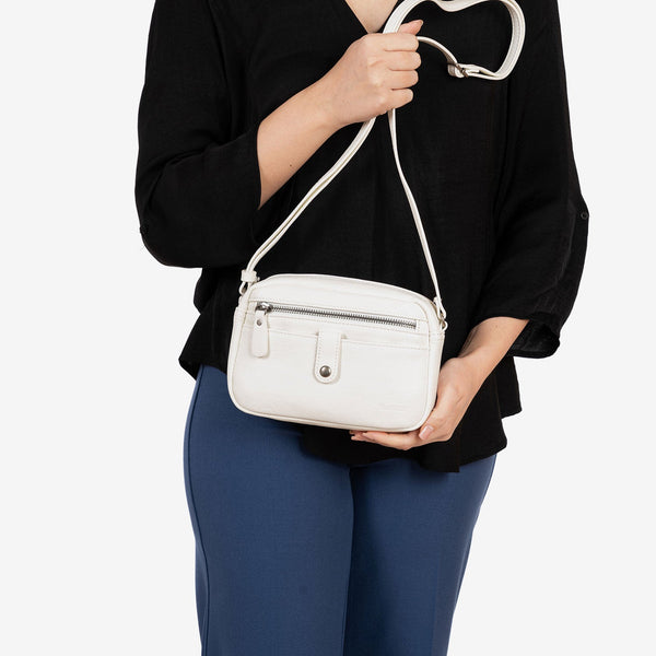Bandolera pequeña para mujer, color blanco, Serie minibags esmeralda. 21x14x05 cm