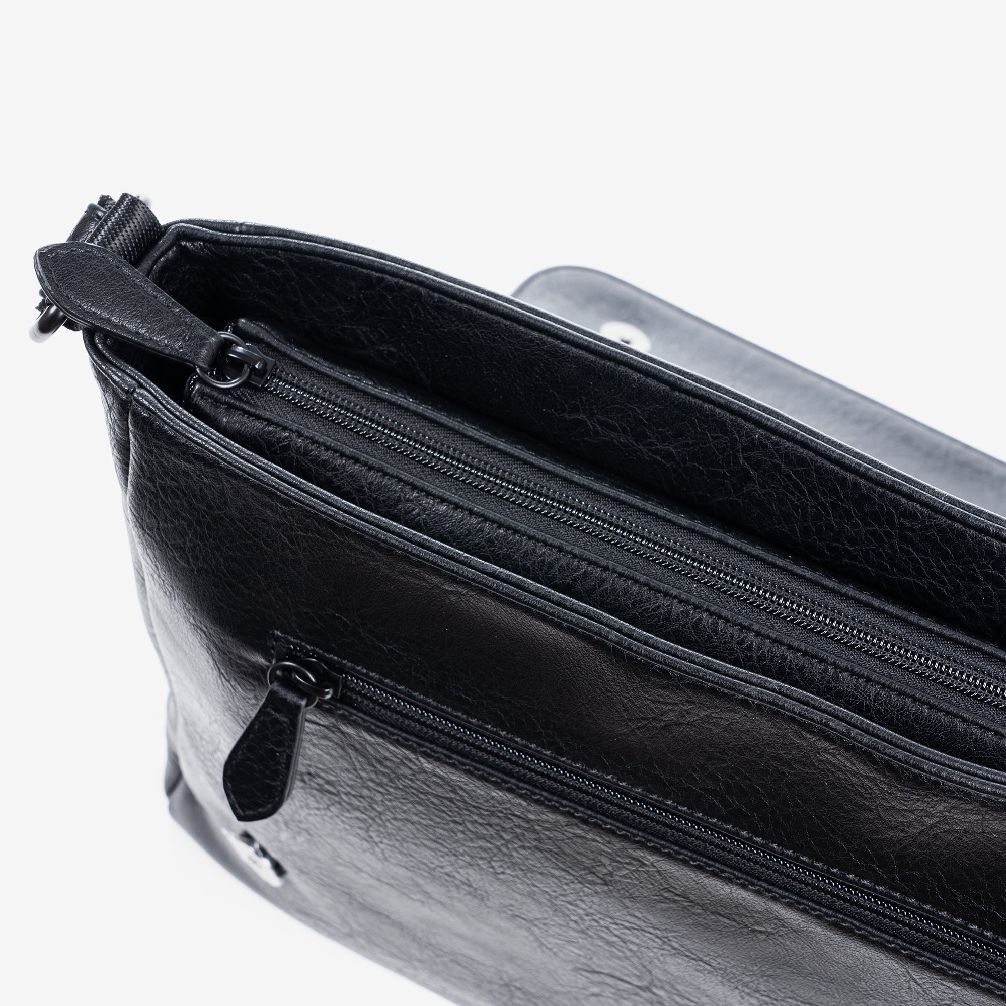 Bolso grande para hombre, color negro, Colección rustic. Porta ordenador 15.3"