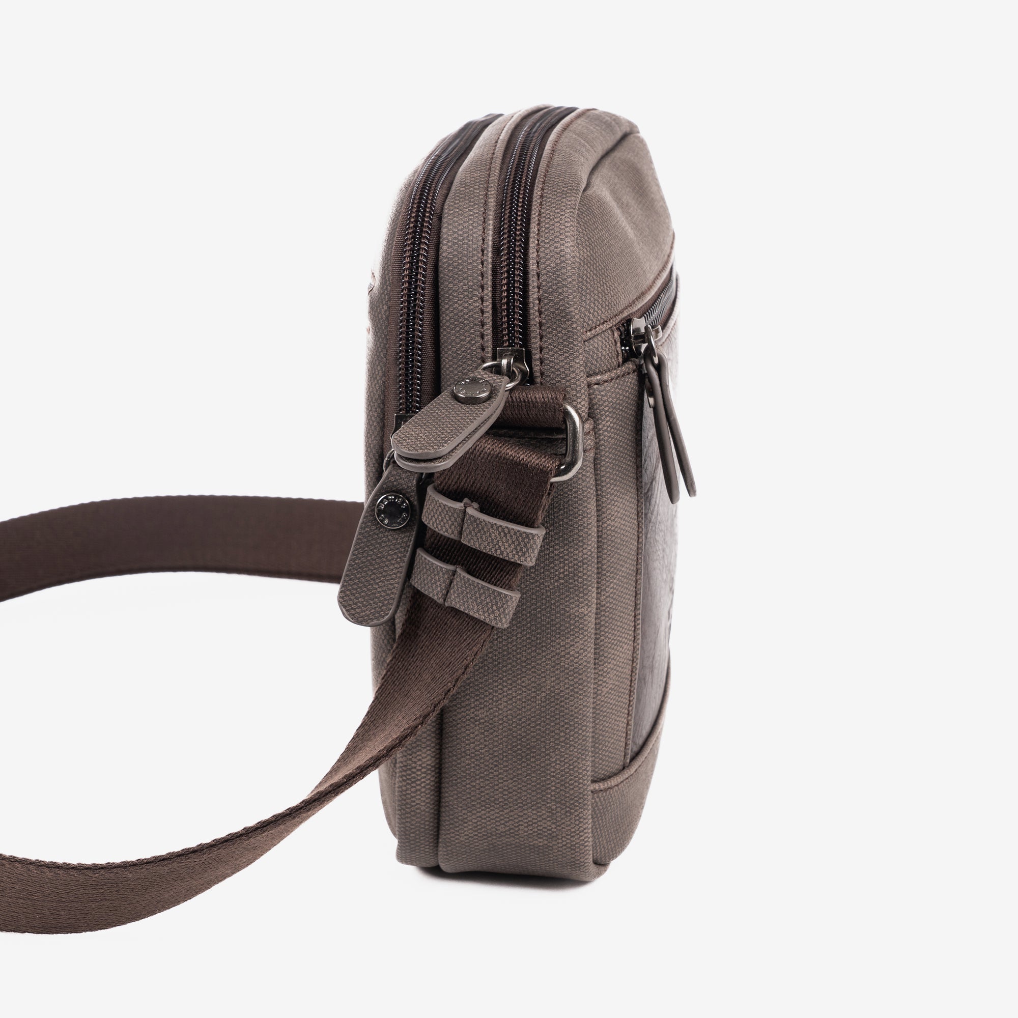 Bolso bandolera para hombre, color marrón, Colección canvas. 17x22 cm