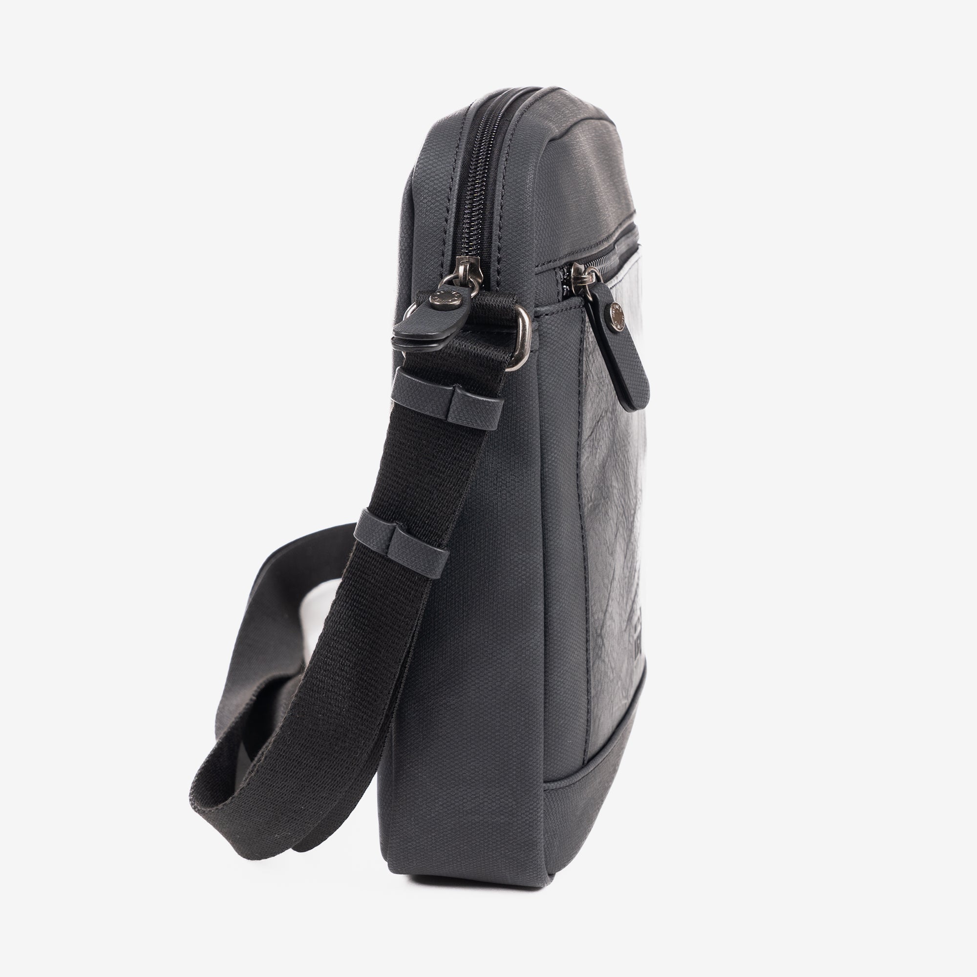 Bolso bandolera para hombre, color negro, Colección canvas. 21.5x26x5.5 cm