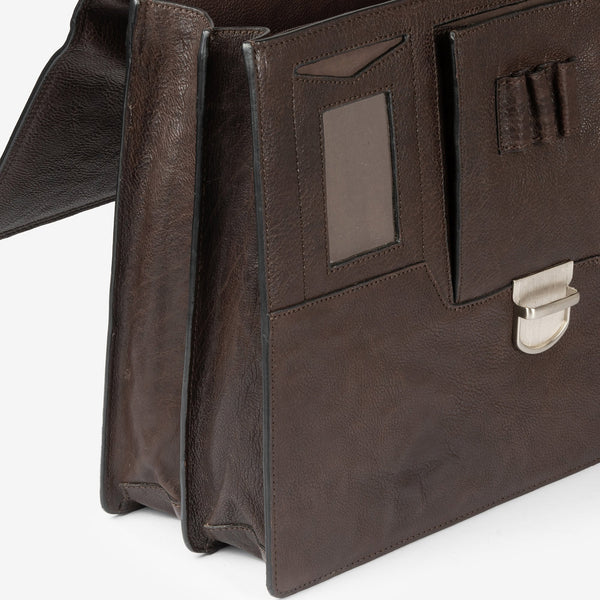 Brown leather biefcase. Collection Wash leather